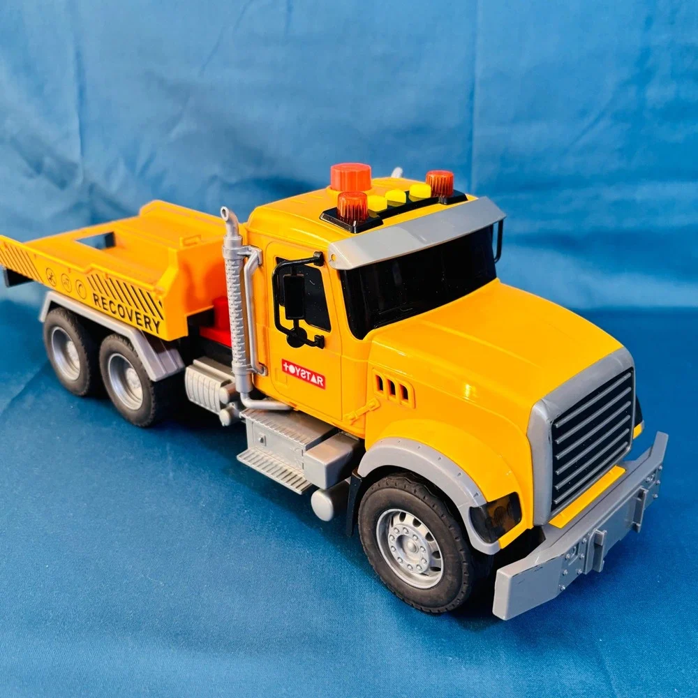 Large Toy Recovery Tow Truck Flatbed 6-Wheel Vehicle Lights Untested